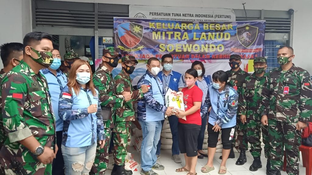 TNI AU Bersama Mitra Lanut dan Total Charity Gelar Baksos”