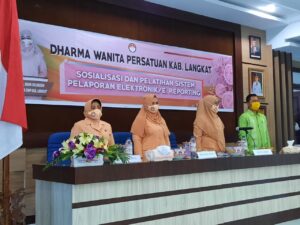 Dharma Wanita Persatuan Langkat Sosialisasikan E- Reporting