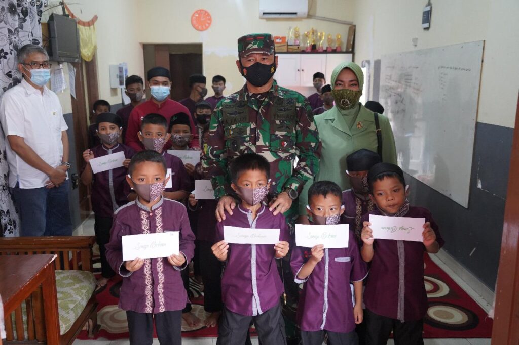 Perhatian Yang Mendalam Jenderal TNI  Bintang Satu Untuk Anak-Anak Panti Asuhan