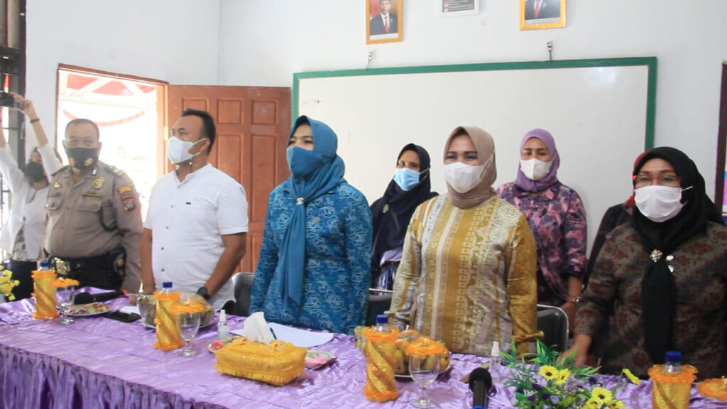 Tiorita Pantau Pembinaan Desa Percontohan LBS