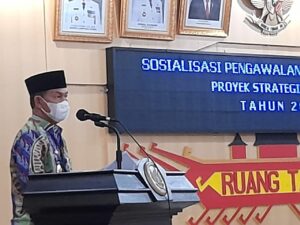 Bupati Lampura Hi.Budi Utomo,S.E., M.M., Menghadiri Komitmen Program (PTSL)