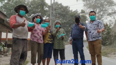 Photo of SMSI Kabupaten Karo Bagikan Masker Ke Desa Terdampak Debu Vulkanik