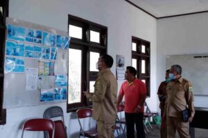 Bupati Pakpak Bharat Sidak  Ke Pusat Layanan Masyarakat Kecamatan Sttu Julu