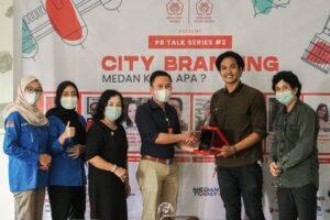 Mahasiswa STIK-P Dan Perhumas Muda Medan Memberi Saran Melalui Talk Show City Branding