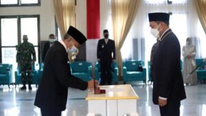 Bupati Franc Bernhard Tumanggor Lantik 331 Pejabat Struktural ASN Pakpak Bharat