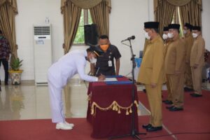 Bupati H Ashari Tambunan Lantik 52 ASN Pejabat Administrator di Lingkungan Pemkab Deli Serdang
