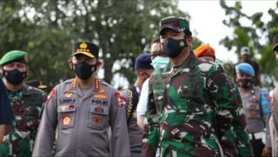 Photo of Kembali Kunjungi Papua, Panglima dan Kapolri Beri Arahan Ke Prajurit TNI-Polri
