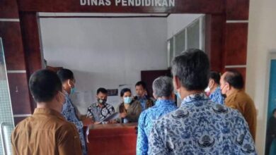 Photo of Hari Pertama Masuk Kerja, Wabup Bupati Pakpak Bharat Lakukan Sidak Disiplin Pasca Libur Hari Raya Idul Fitri