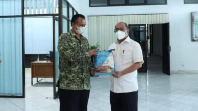 Photo of Wakil Bupati Pakpak Bharat H Mutsyuhito Solin, Dr, M.Pd Kunjungi Kepala Dinas Kominfo Sumut