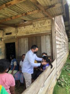 Bupati Pakpak Bharat Bersama Istri Nginap Di Desa Terpencil