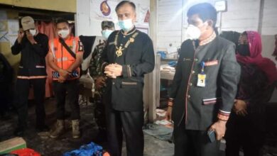 Photo of H Mutsyuhito Solin, Dr, M.Pd wakil Bupati Pakpak Bharat Kunjungi Korban Bencana Alam