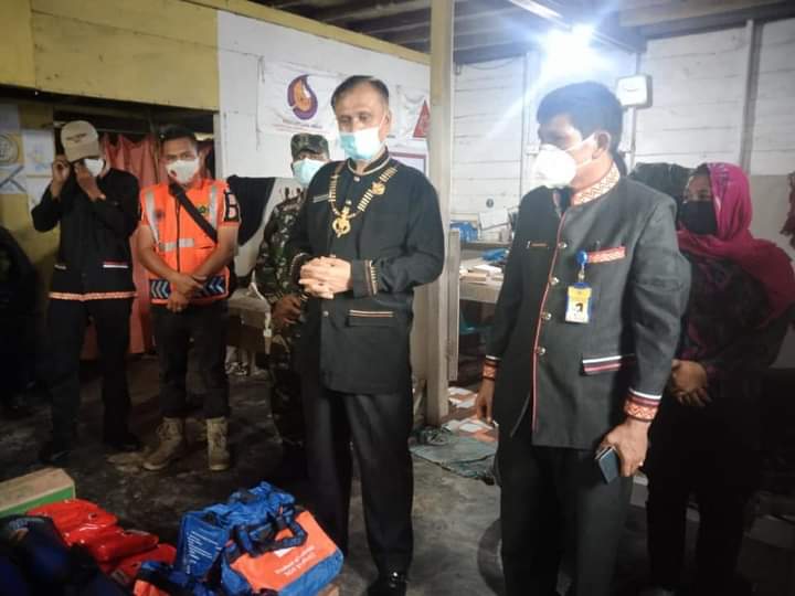 H Mutsyuhito Solin, Dr, M.Pd wakil Bupati Pakpak Bharat Kunjungi Korban Bencana Alam