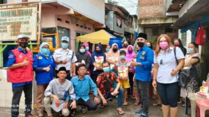 DPD SOLITD Sumut bersama KNPI Medan Maimun Berbagi Di suasana HUT RI ke-76