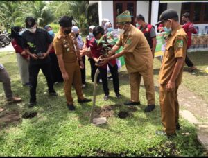 Pemkab Langkat Tanam 1.000 Bibit Pohon Bersama Mahasiswa UIN SU