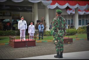 Pemkab Langkat Laksanakan Upacara HUT- RI, Ke-76 Dihalaman Kantor Bupati