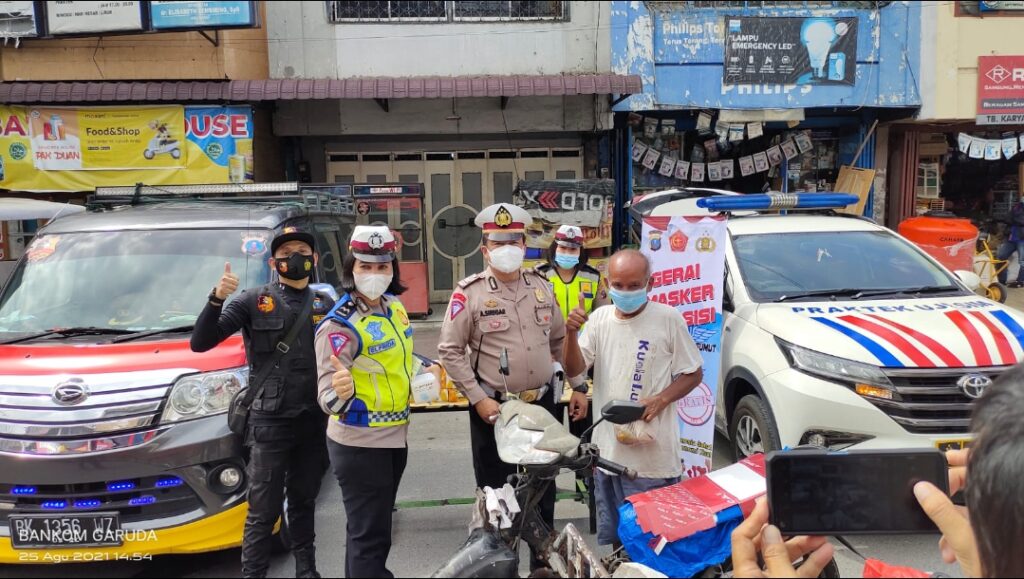 Bankom Garuda Beserta Polres Siantar Gelar Gerai Presisi Bantu Warga Terdampak PPKM di Pematang Siantar