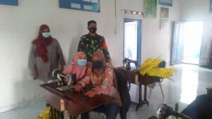Babinsa Koramil 06 Lubuk Pakam Komsos Dengan Ibu–Ibu Warga Binaan