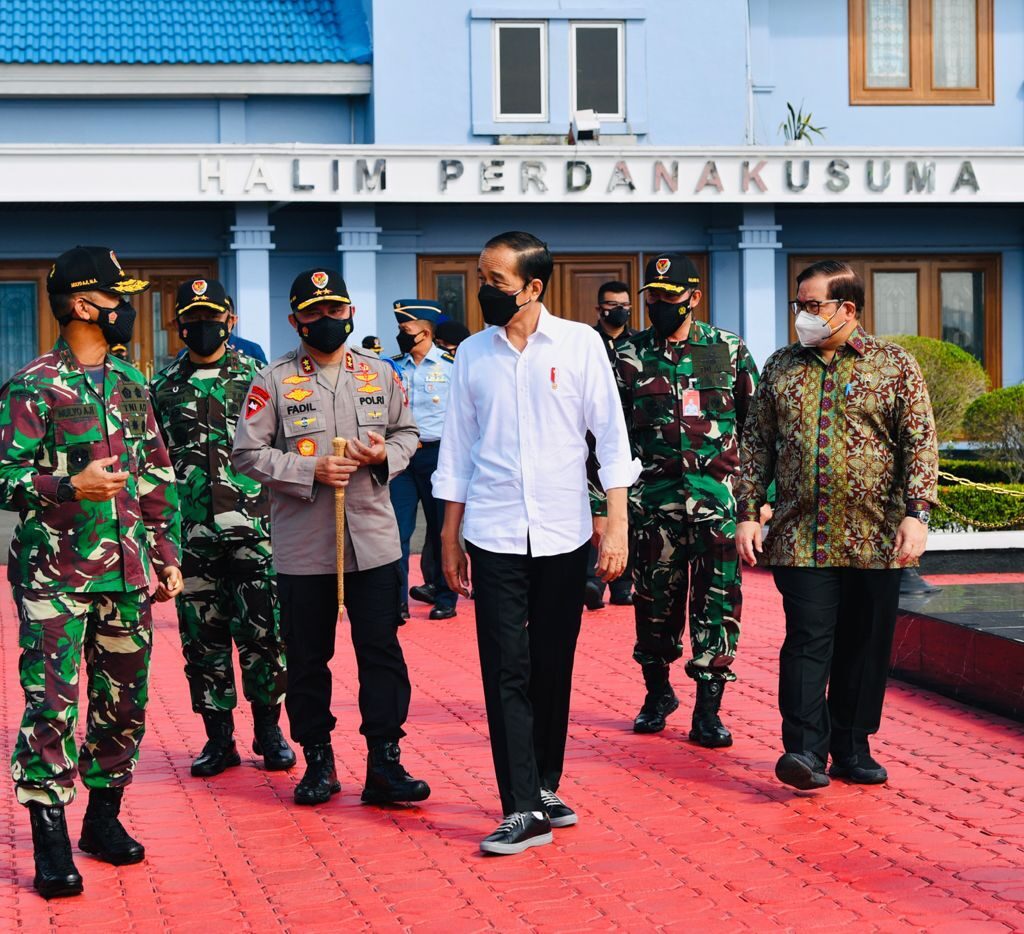 Kunjungan ke Cilacap, Presiden Akan Tanam Mangrove, Tinjau Vaksinasi, hingga Lepas Tukik