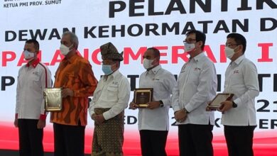 Photo of Jusuf Kalla Lantik Muryanto Amin Sebagai Dewan Kehormatan PMI Sumut