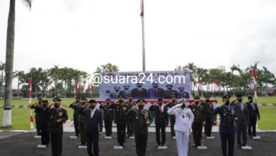 Photo of Danrem 071/Wijayakusuma Bersama Forkopimda Banyumas Ikuti Upacara Peringatan HUT Ke-76 TNI Secara Virtual