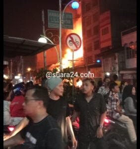 9 Unit Ruko Di Jalan Sutomo Lubuk Pakam Hangus Terbakar di Lalap Sijago Merah