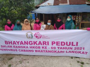 Ketua Bhayangkari Cabang Langkat lakukan kunjungan kerja ke Desa pulau Sembilan