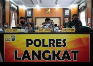 Forkopimda Langkat Ikuti Zoom Meting Operasi Lilin Toba Kepolisian Jelang Liburan Nataru