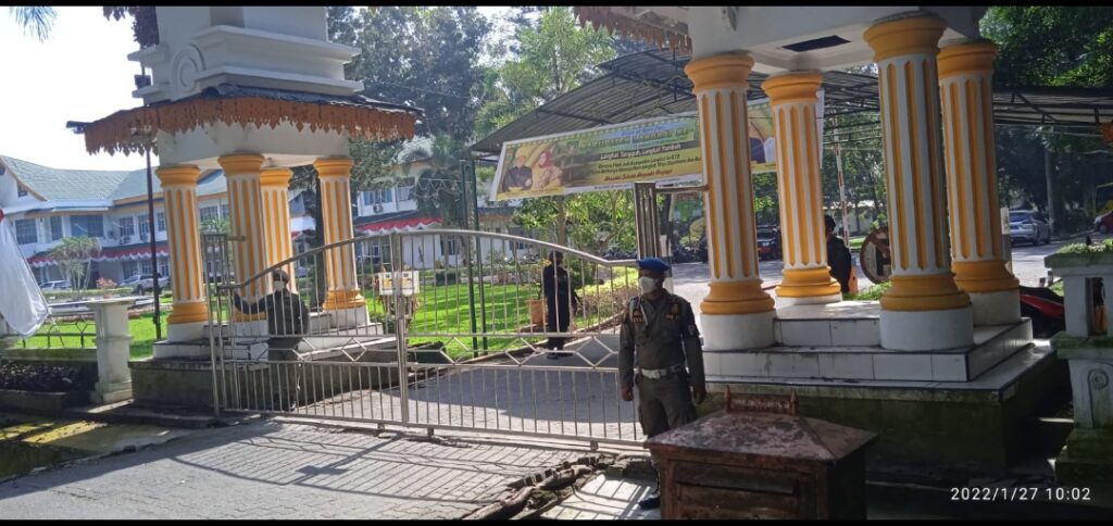 Tim KPK Geledah Kantor Dinas Bupati Langkat dan Membawa Sejumlah Berkas