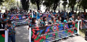 Ratusan Masa F.SPTI-K.SPSI Menggelar Aksi Demo di Depan Kantor Bupati Langkat