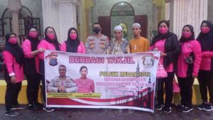 Berbagi Berkah di Bulan Ramadhan, Polsek Medan Kota Bagikan 200 Paket Takjil dan Nasi Kota Untuk Berbuka Puasa