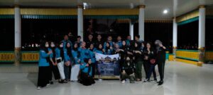 Himpunan Mahasiswa Manajemen UNDHAR Bersama Beberapa Himpunan Mahasiswa Manajemen Berbagi Takjil di Bulan Ramadhan