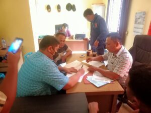 Lahan Warga Yang Terdampak Genangan Air dari Bendungan PT TLE Terima Ganti Rugi Secara Bertahap