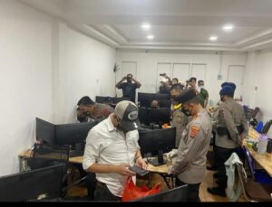 Kapolda Sumut dan Kapolrestabes Deli Serdang Pimpin Langsung Pengrebekan Judi Online Beromzet Ratusan Juta Berkedok Warung Kuliner