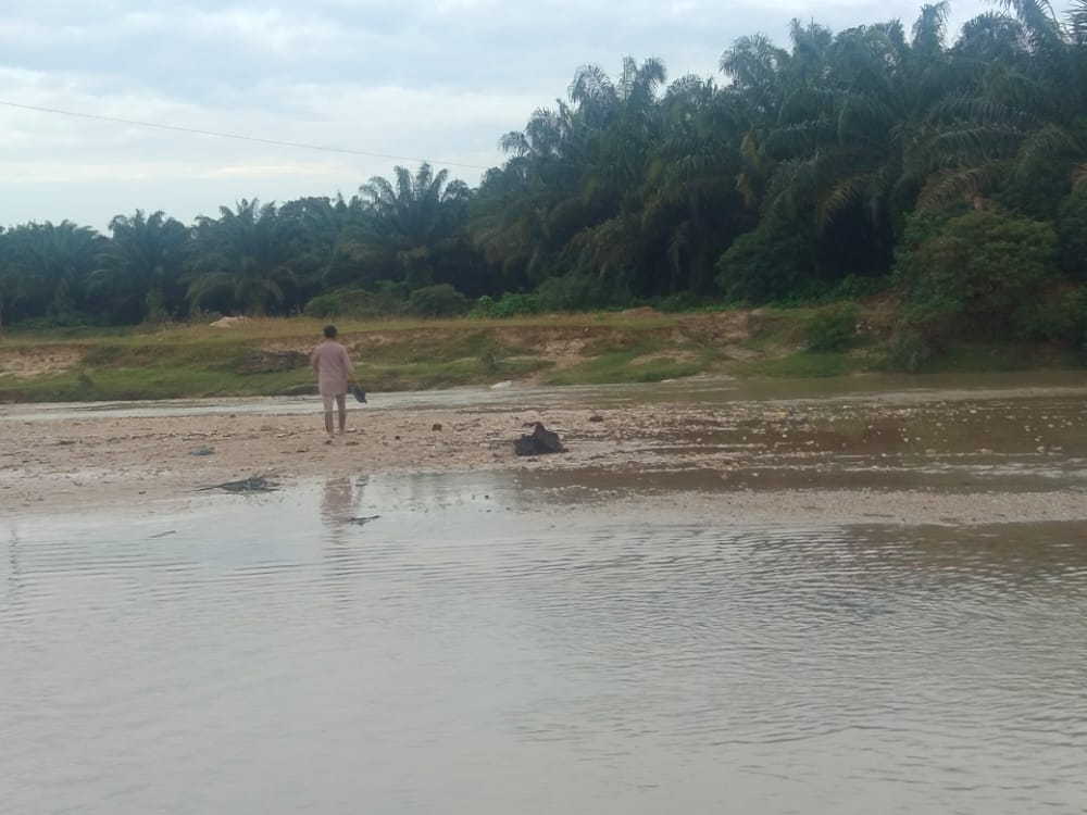 Terkait Pelajar Sebrangi Sungai di Langkat, Ini kata Camat Wampu