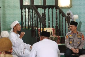 Wakapolres Langkat Dengarkan Keluhan Masyarakat Lewat Jumat Curhat