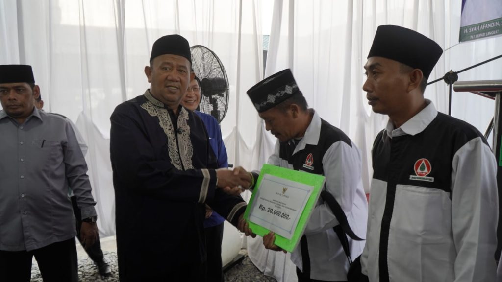Plt Bupati Langkat Safari Ramadhan ke Kecamatan Selesai Dengan Berikan Bantuan
