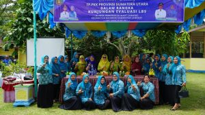 TP PKK Provsu Kunjungi Desa Perkebunan Bukit Lawang Bahorok