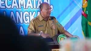 Plt Bupati Langkat Serahkan Penghargaan Prestasi Pencapaian PAD