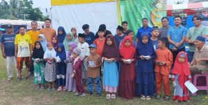 PAC PP Stabat dan Karnival Indonesia Indah Berikan Tali Asih kepada Anak Yatim Piatu