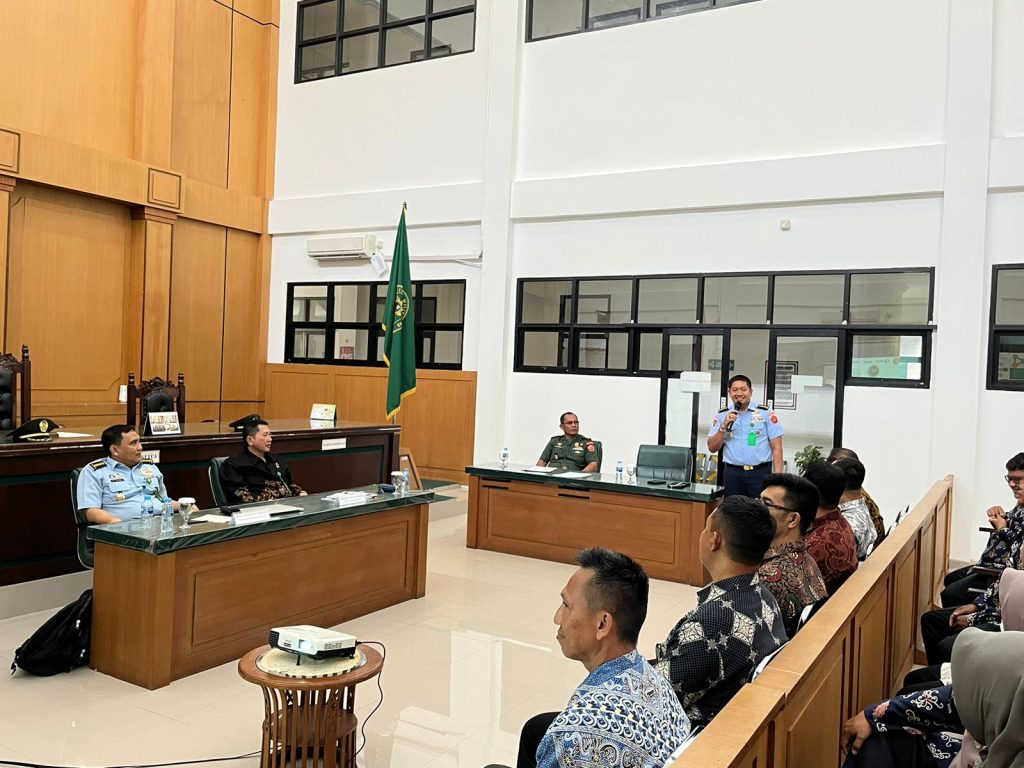 Sekretaris Pengadilan Militer Tinggi 1 Medan Adakan Sosialisasi ALIMONKNOJA Pada Personel Pengadilan Militer 1-05 Pontianak