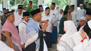 Hari Santri Nasional 2023, Syah Afandin Terima Penghargaan Dari Kepala Daerah Peduli Ponpes