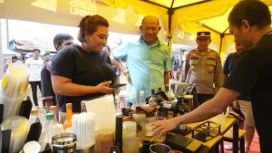 Syah Afandin Hadiri Pesta Rakyat di Tanjungpura, “Anak- Anak Muda Milenial Bisa Apasih”