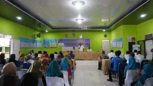 Serahkan Bantuan Bedah Rumah, Syah Afandin: Jalan Stabat-Secanggang Segera Diperbaiki