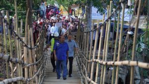 Syah Afandin Kunjungi Pembangunan Jembatan Batu Katak Bahorok