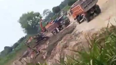 Photo of Tambang Galian C Diduga Ilegal Bebas Beroperasi di Bantaran Sungai Ular Kecamatan Pagar Merbau Deliserdang