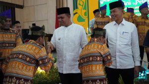 Pj Bupati Langkat Serahkan Uang Saku Rp.148 Juta Kepada Kafilah MTQ Langkat