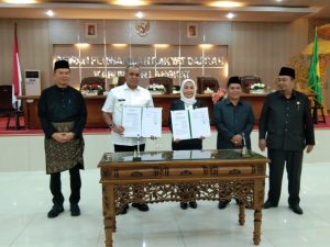 Pj Bupati Langkat Hadiri Rapat Paripurna Pengesahan Ranperda LPJ