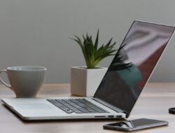 Mencari Sewa Laptop di Surabaya? Ini Alasan Memilih SewaLaptop.co.id